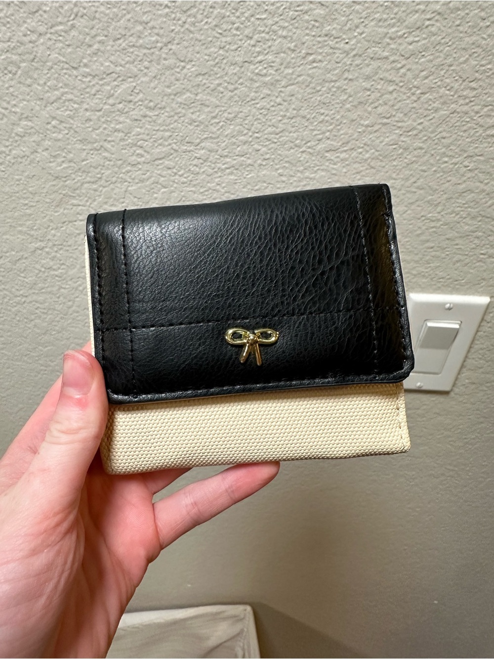 mundi Beige Trifold Wallet with Gold Snap